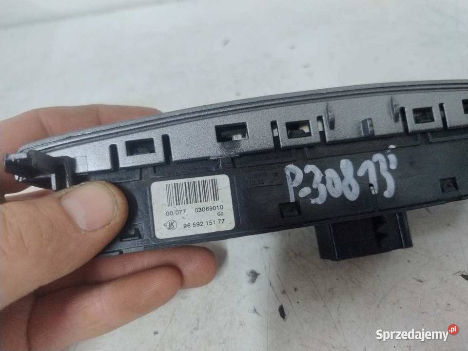 WŁĄCZNIK ŚWIATEŁ AWARYJNYCH PEUGEOT 308 osobowe sprzedam