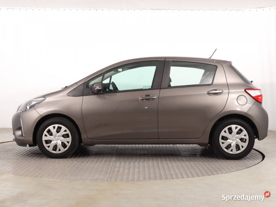 Toyota Yaris 15 Dual VVTi światła przeciwmgielne Katowice