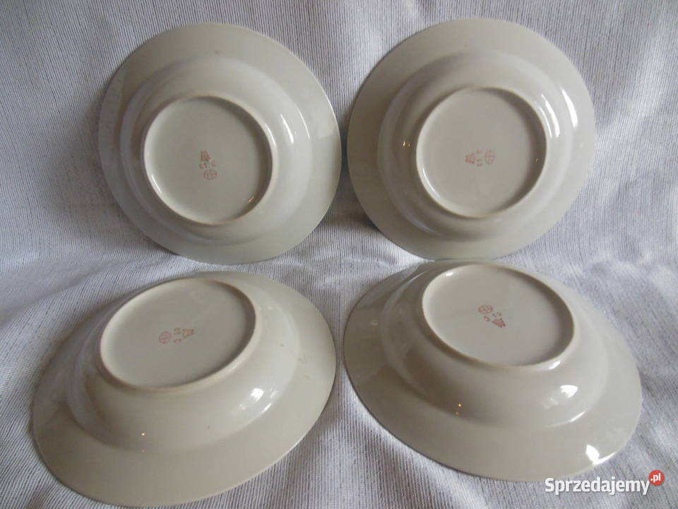 Talerze głębokie w różyczki PRL 4