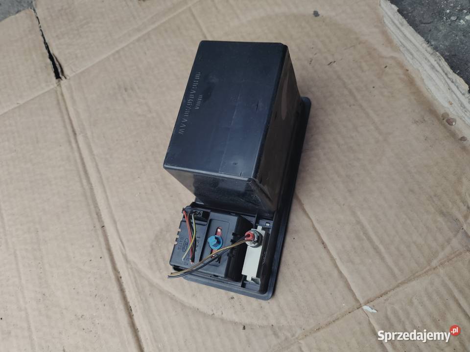 SCHOWEK ZEGAREK FORD SIERRA sprzedam