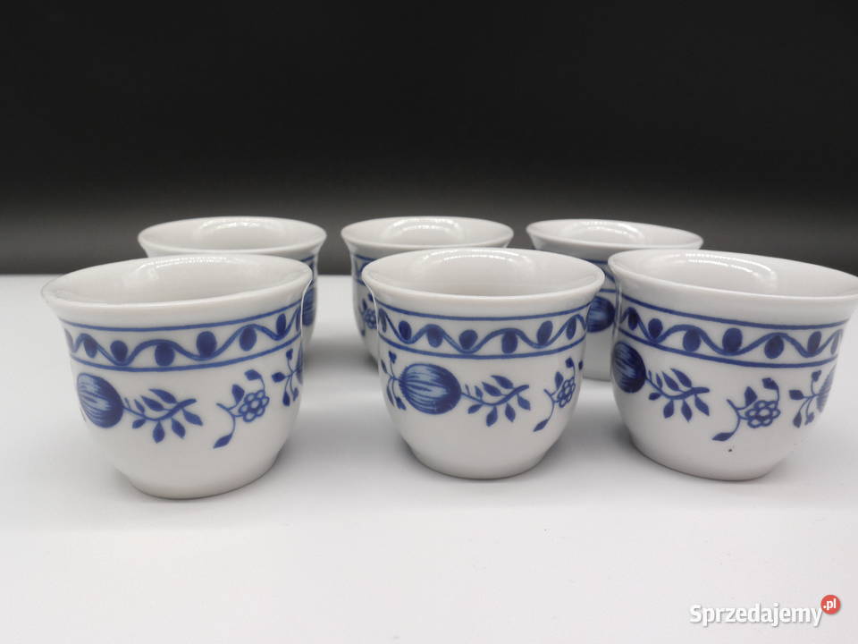 Kieliszki do jajek wzór cebulowy porcelanowe Porcelana i szkło Raszków sprzedam