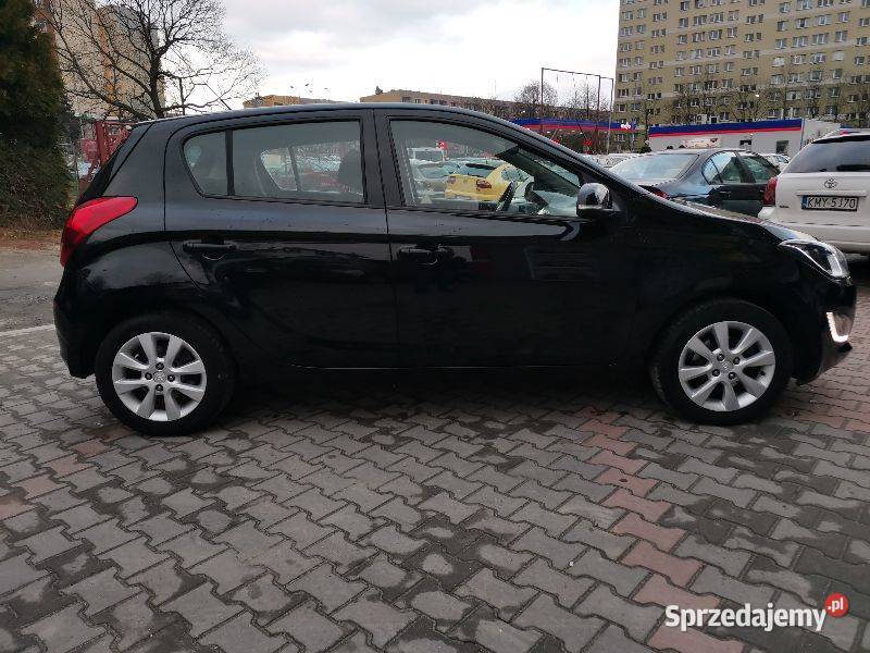 FV 23 AUTOMAT Hyundai i20 bogate wyposażenie poduszka powietrzna Tarnów sprzedam