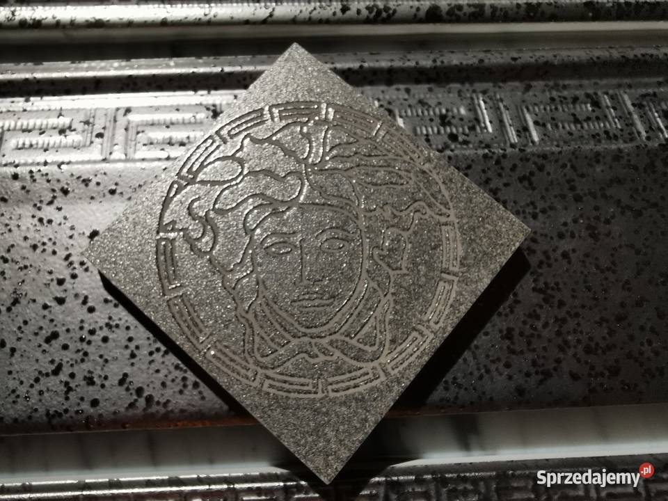 VERSACE Srebrne dekory i cokoły ceramiczne
