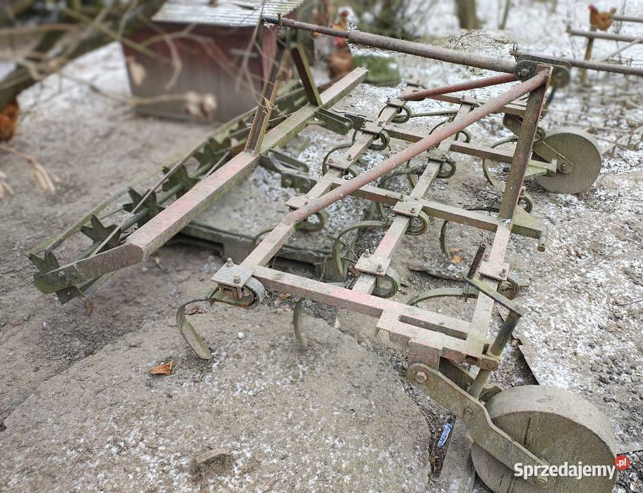 Kultywator z wałkiem