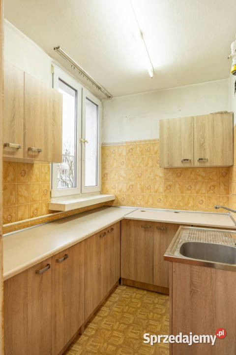 2 pokoje z kuchnia Zarzew 372m 3pietroblok 4 Łódź