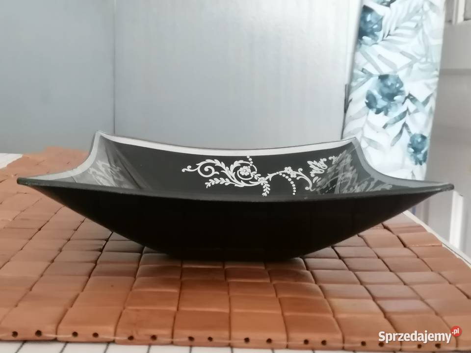 Czworokątna waza z lat 7080 w stylistyce małopolskie Kraków