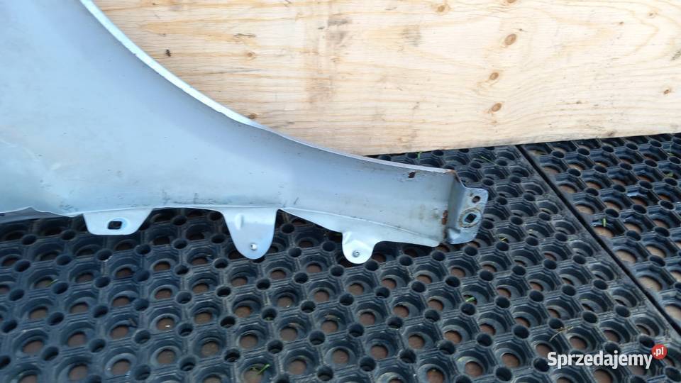 MERCEDES W169 BŁOTNIK PRZÓD LEWY 391 osobowe Zbierkowo sprzedam