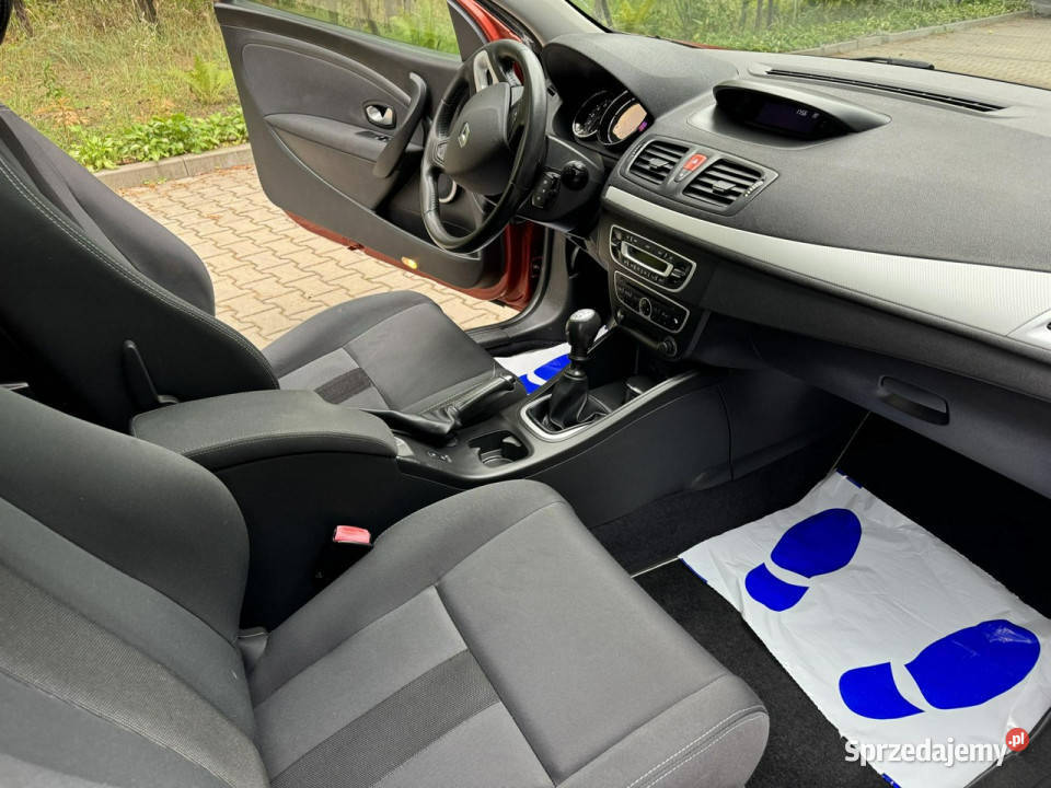 Renault Megane 2009 r 16 Keyless Go Panorama PDC Zarejestrowany w Polsce Chechło