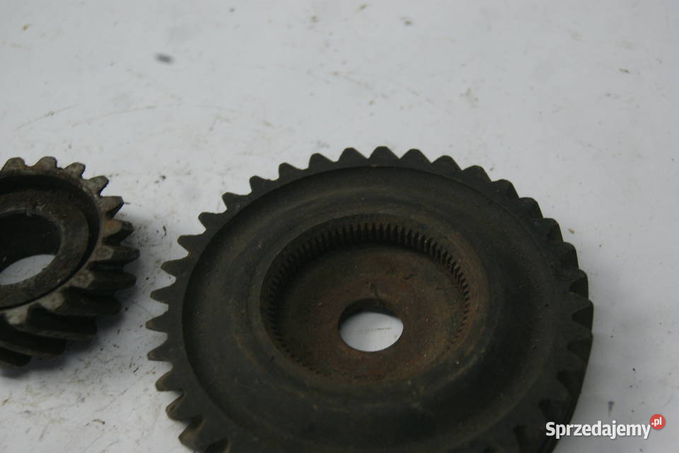 CZĘŚCI KS 600 ZĘBATKI POMPA OLEJOWA Pozostałe śląskie Rybnik sprzedam
