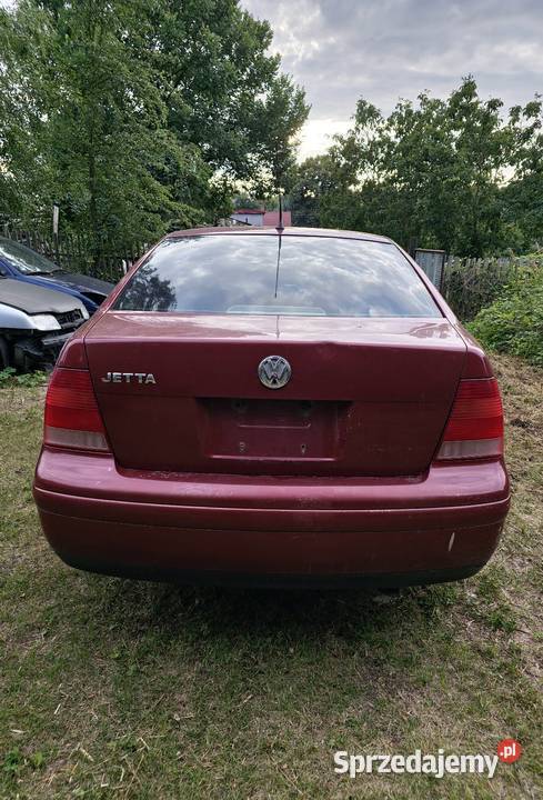 VW Bora Jetta MK4 20 AVH LC3K części blacharskie Bielinek sprzedam