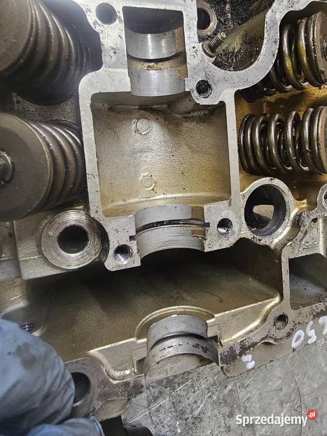 Suzuki LS 650 savage głowica wałek rozrządu