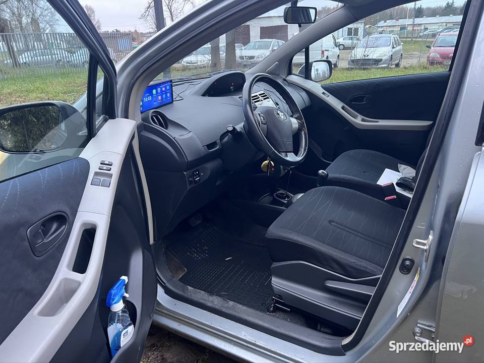 Toyota Yaris 13 benzyna salon Polska automat poduszka powietrzna mazowieckie