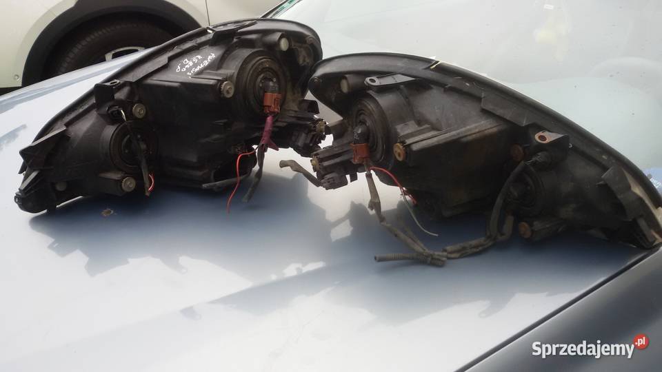 Lampy przednie TOYOTA AVENSIS VERSO warmińsko-mazurskie Elbląg