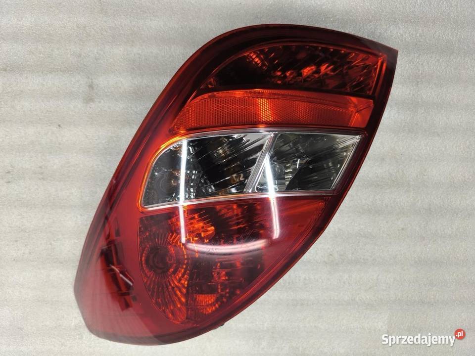 LAMPA PRAWY TYŁ HYUNDAI I20 924021J000