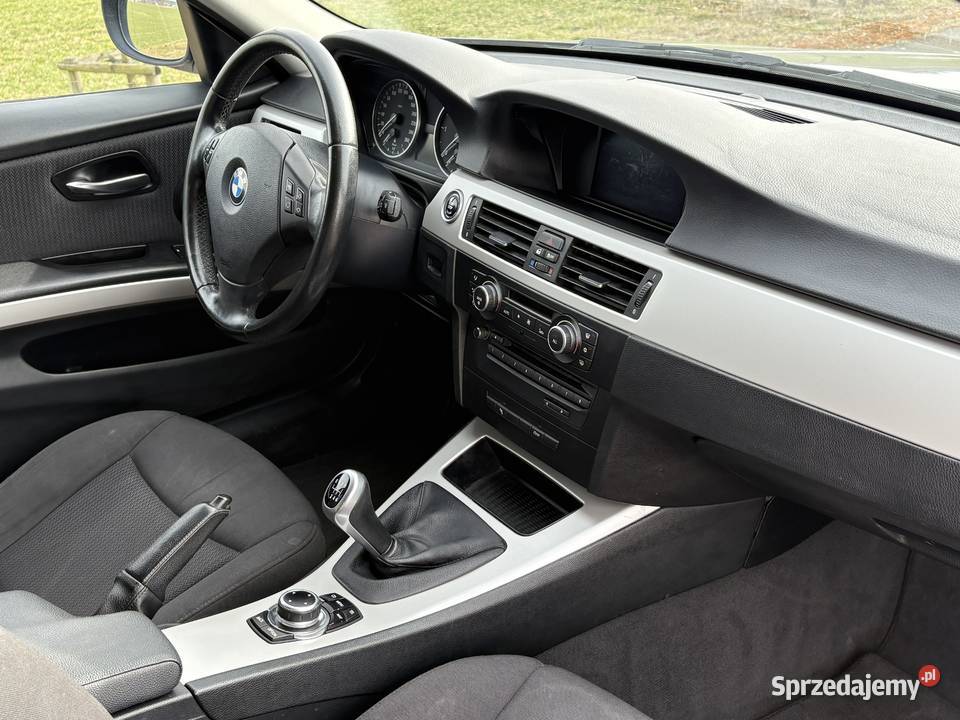 BMW Seria 3 E91 LCI biXenon PDC nawigacja CIC Stróżki