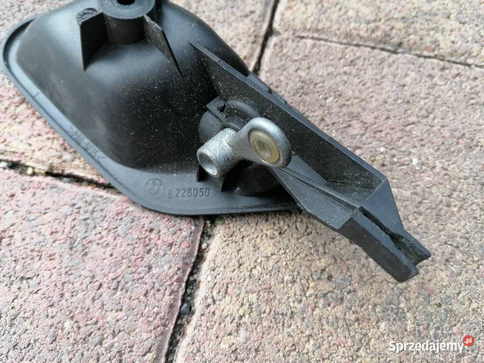 KLAMKA WEWNĘTRZNA PRAWA 8226050 23 B 24V BMW E39