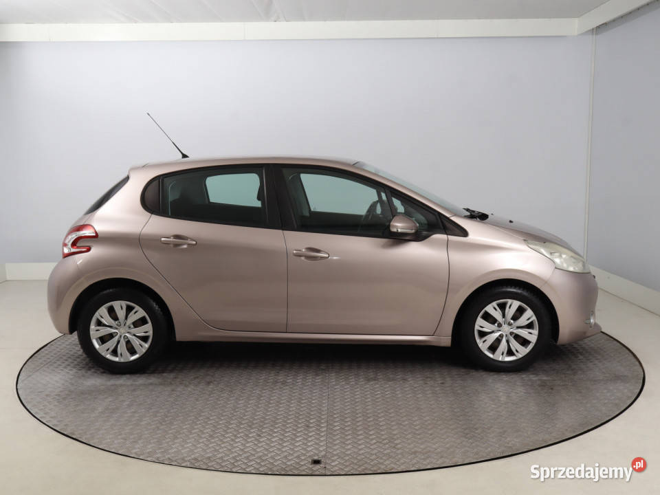 Peugeot 208 14 VTi Bielany Wrocławskie