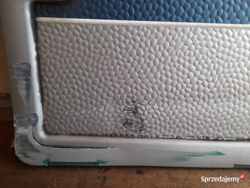 Klapa luk drzwi serwisowe do przyczepy