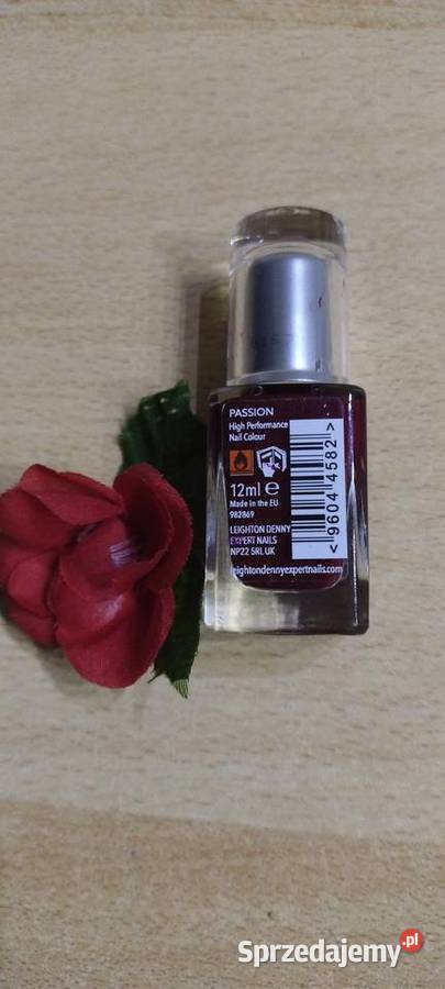 Lakier do paznokci w kolorze Burgundowym Lublin sprzedam