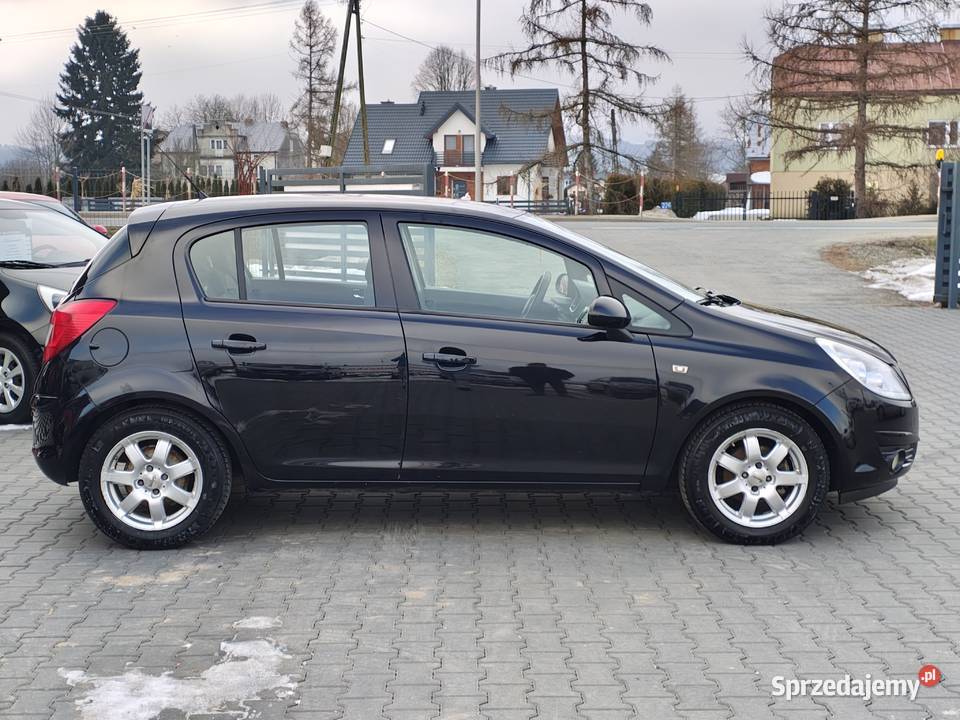 Opel Corsa ZAREJESTROWANY ZIMOWE OPONY sprzedam