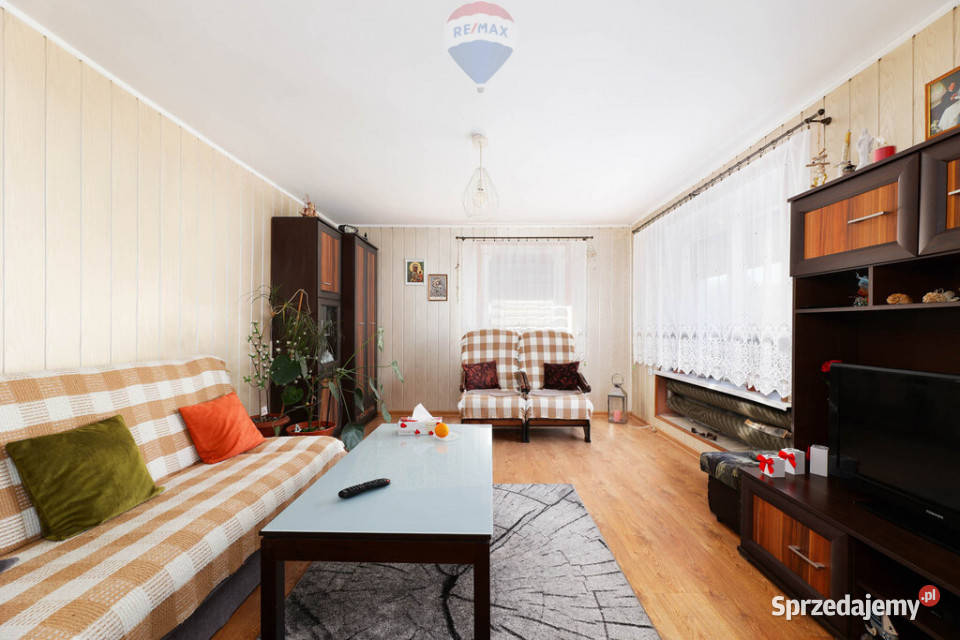 Dom z 2 mieszkaniami garaże duży teren Liczba pokoi 6 Kobiernice