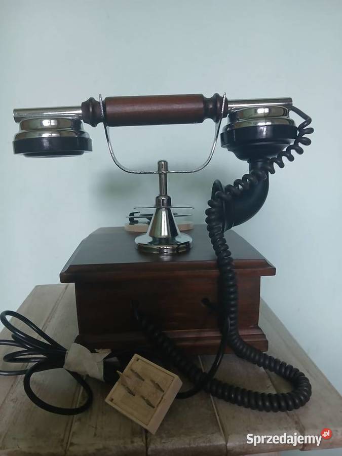 Telefon stacjonarny z czasów PRL u Kraków
