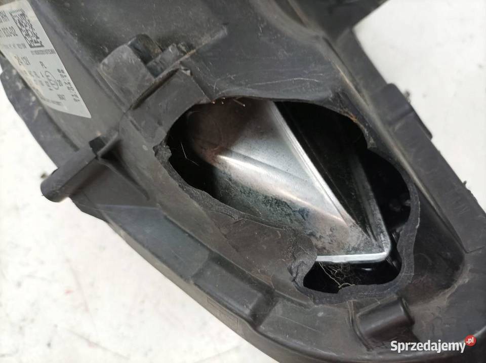 LAMPA PRZÓD PRAWA EU USZKODZONA 39108223RH Opel