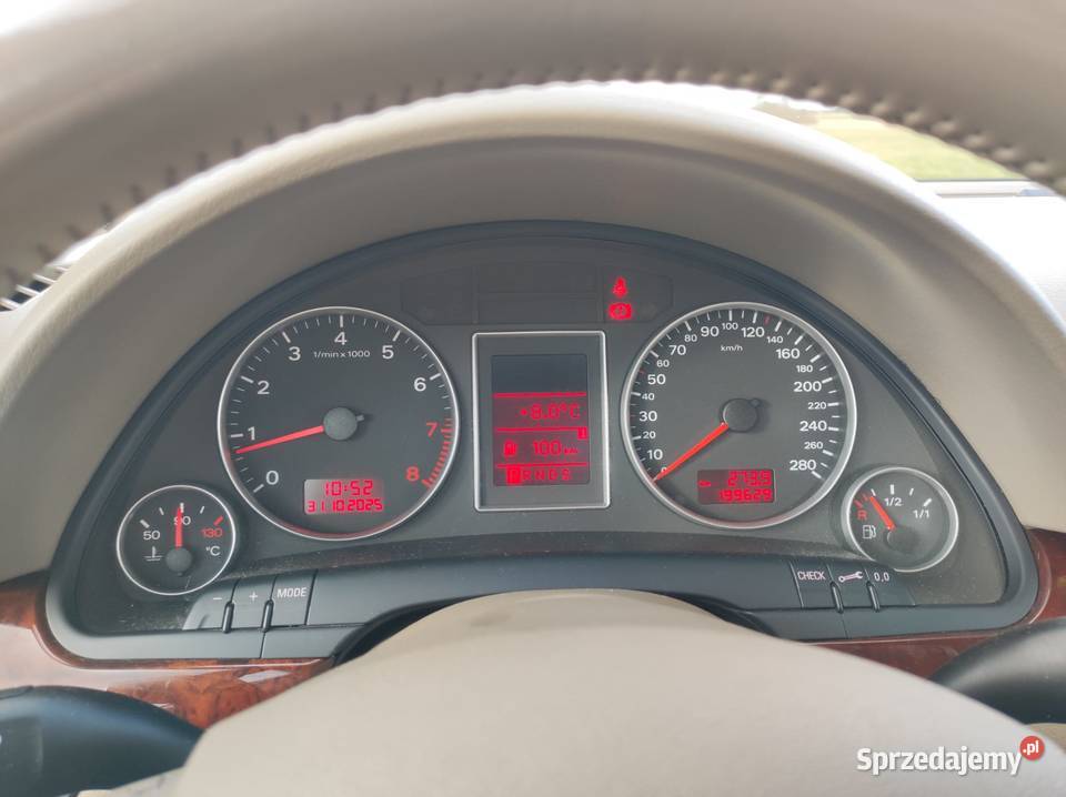 Audi A4 32 V6 255Nowy rozrząd Niski przebieg Bełcząc