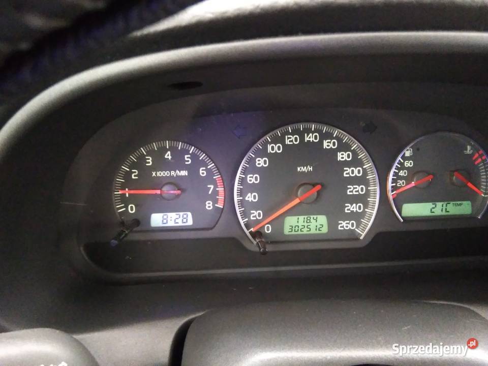 VOLVO V40 17 1999 115 BLPG4letnia wielkopolskie