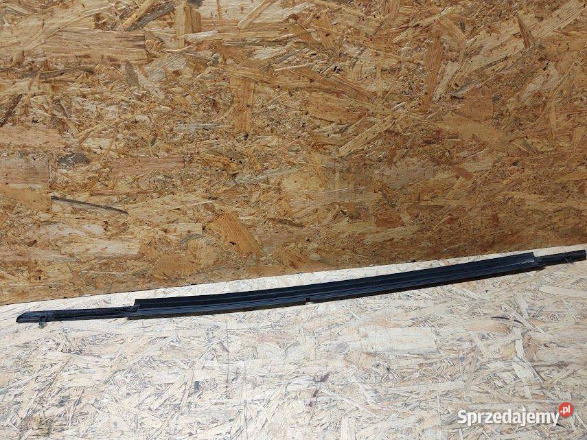 Listwa Zgarniająca Drzwi Prawy Przód Mazda III 3 osobowe Pleszew