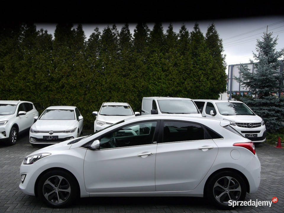 Hyundai i30 16d Stan B 100bezwypadkowy 1wł z światła przeciwmgielne i30 Częstochowa