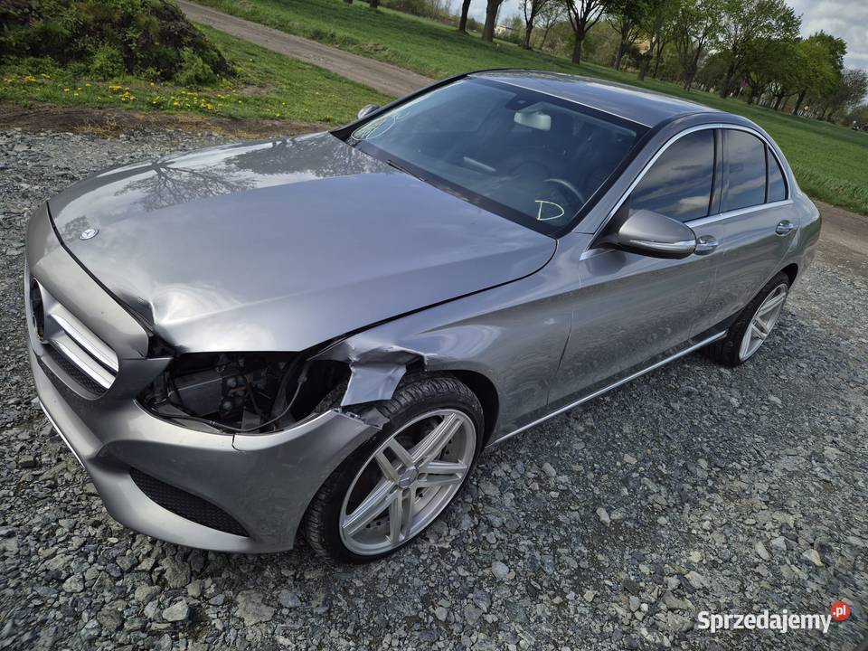 Mercedes C300 W205 20 4Matic kosmetycznie Żórawina
