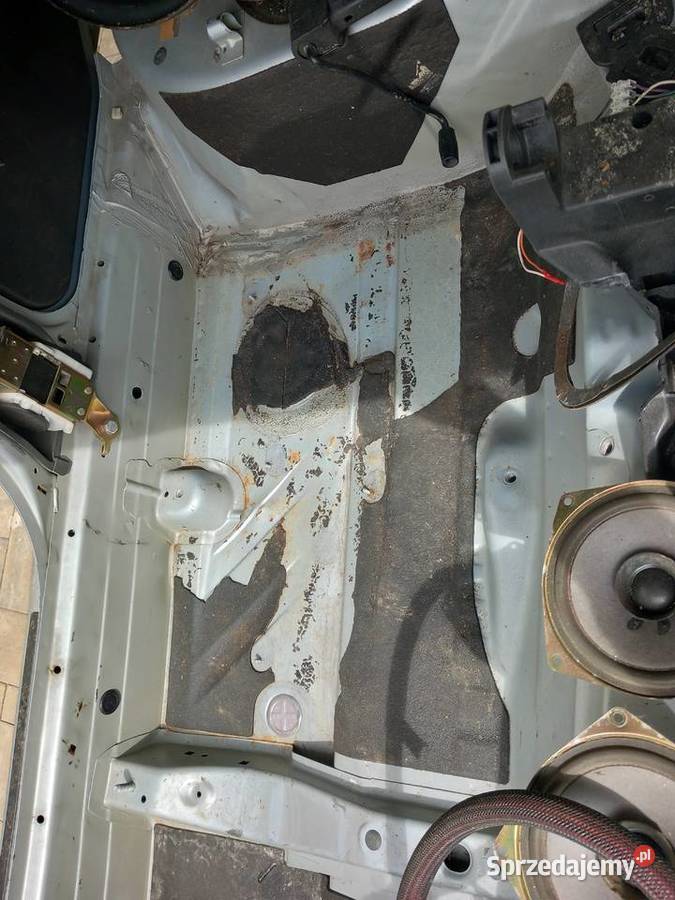 BMW e36 Sedan podłoga progi Rok produkcji 1996 podkarpackie Brzozów
