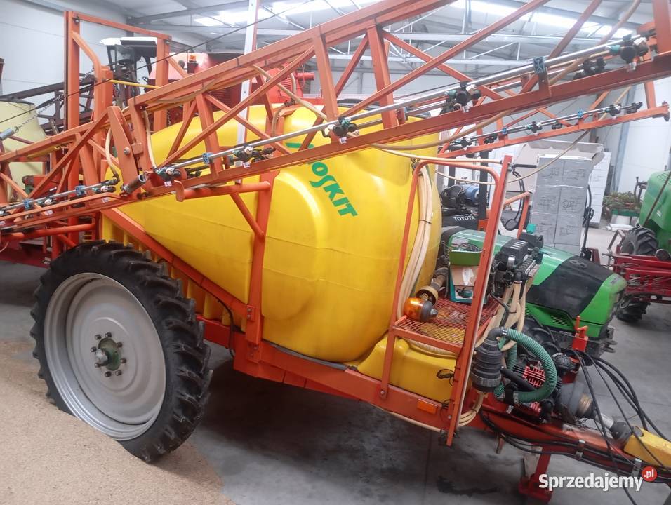 Opryskiwacz ciągany Moskit 300018m hydrauliczne Radom