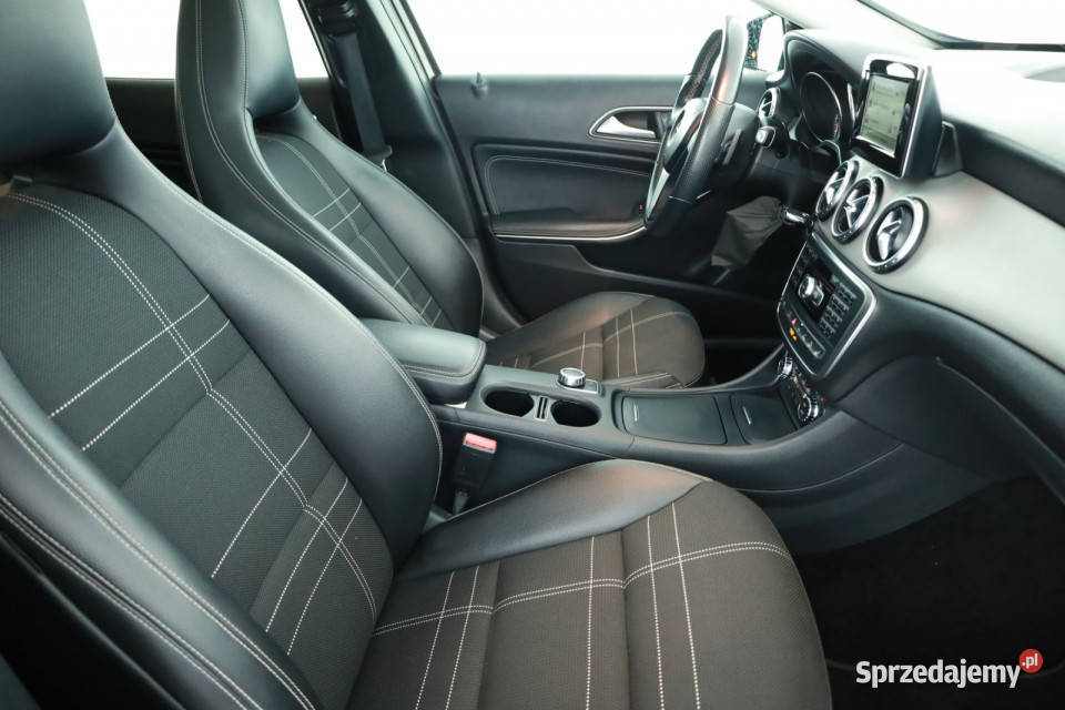 Mercedes GLA GLA 250 4MATIC skórzana tapicerka GLA Piaseczno