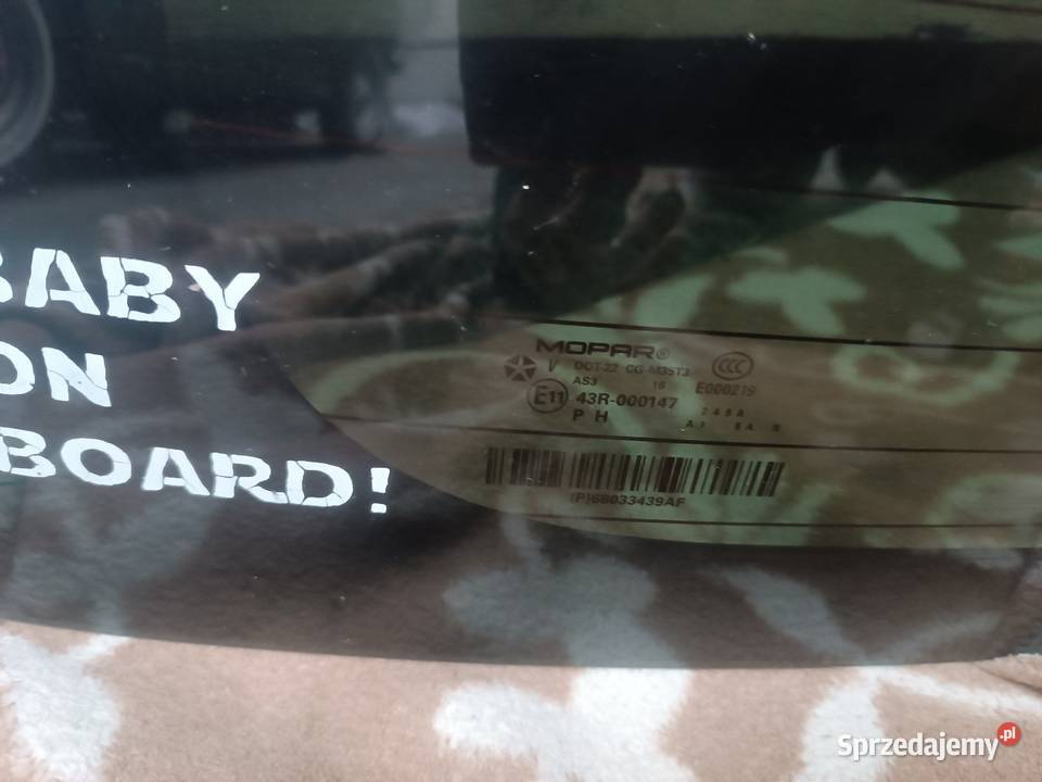 Szyba klapy tylniej doddg durango Rok produkcji 2020 sprzedam