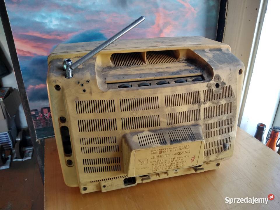 Stary telewizorek zabytek PRL kolekcjoneraki