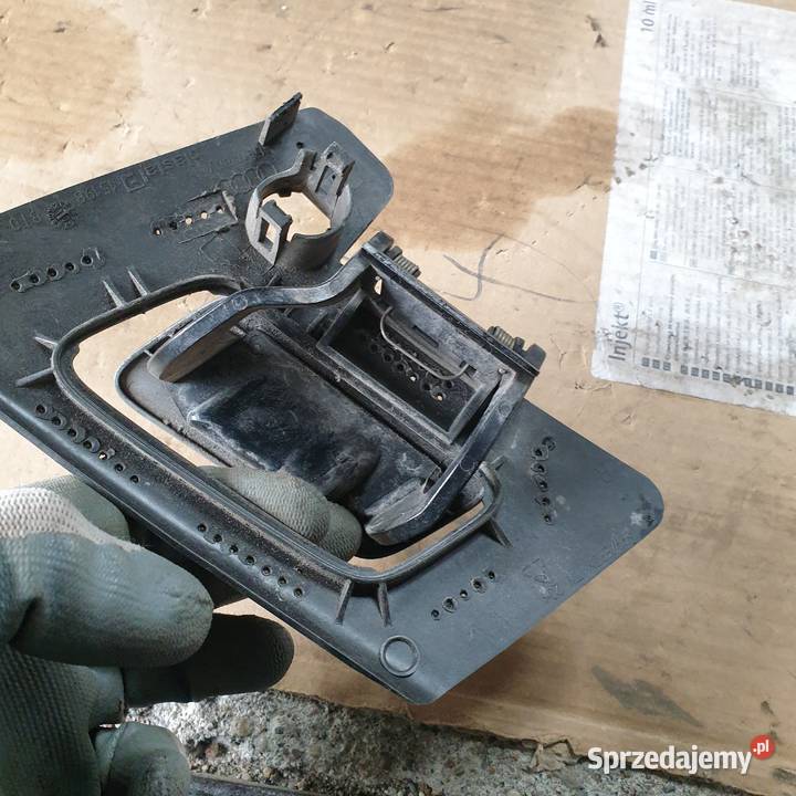 AUDI A5 I 8T ZASLEPKA SPRYSKIWACZA PRAWA LX7V Łochowice