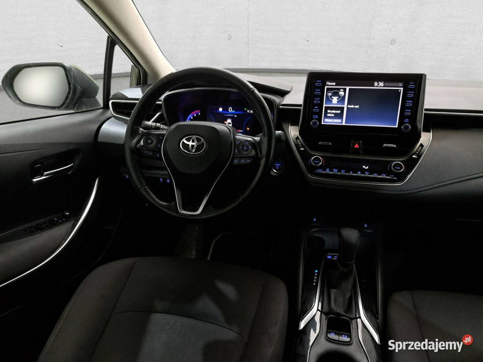 Toyota Corolla Seria E16 2012 hybryda Komorniki sprzedam