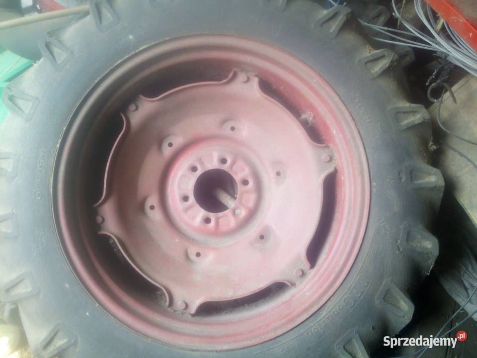 Felgi 32 cale z oponami Deutz Koniecpol sprzedam