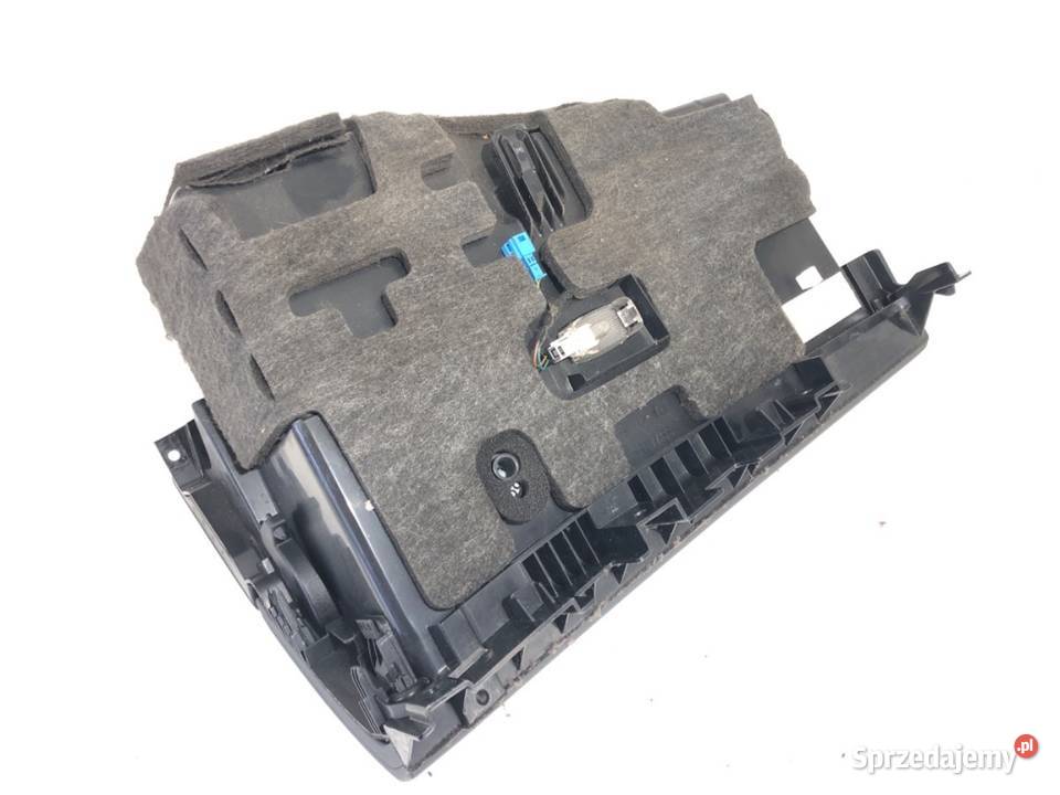 SCHOWEK PASAŻERA MERCEDES C218 Hatchback 1117 Schowki, półki sprzedam