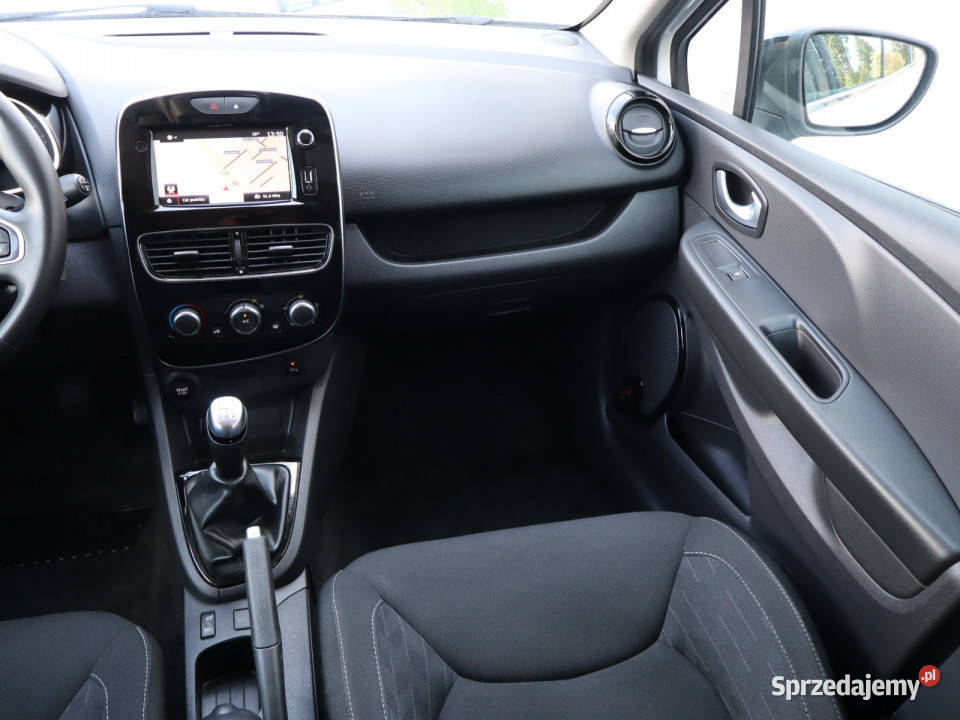 Renault Clio 09 TCe nieuszkodzony Clio Katowice