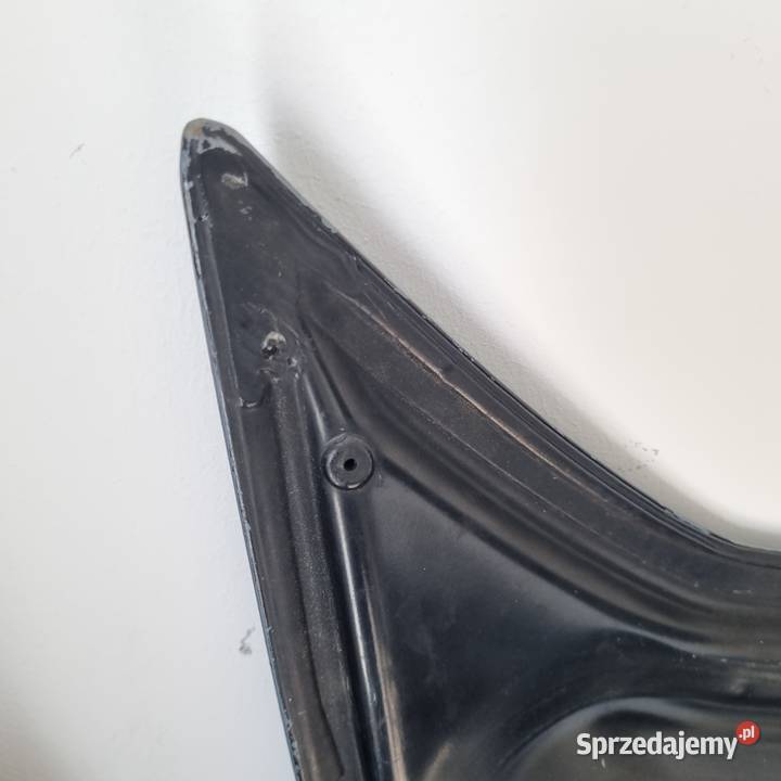 Klapa tył MErcedes sedan W124 888 berryl ZERO podkarpackie Łańcut