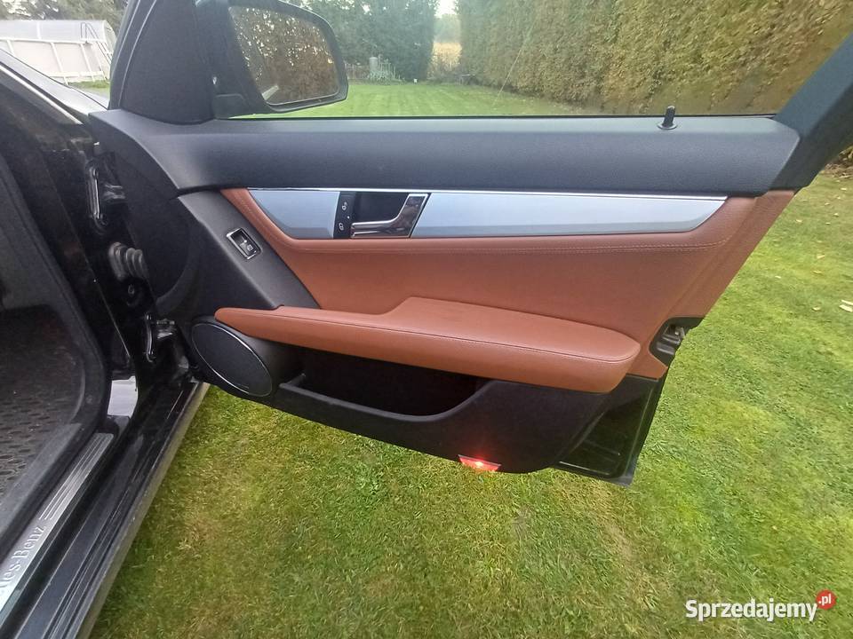 Mega stan Super wyposazenieW204 30cdi v6 Michałowice