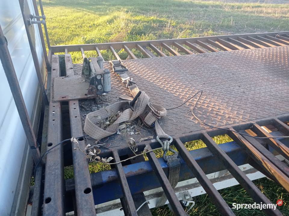 Zabudowa autolawety najazd laweta 470 na 210 Części samochodowe Górno sprzedam