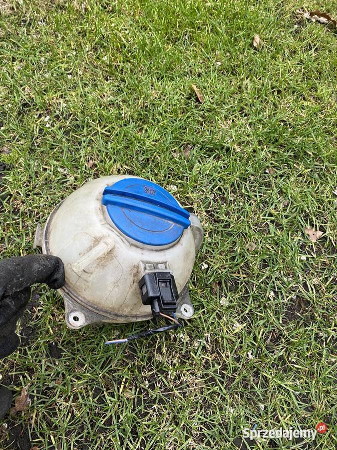 Lampa prawa tył tylna Roomster Praktik nadkole Marki