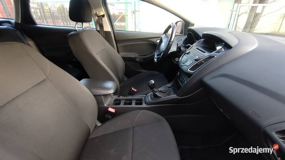 Ford Focus Mk3 kombi 16 benzyna 2018 105 Warszawa