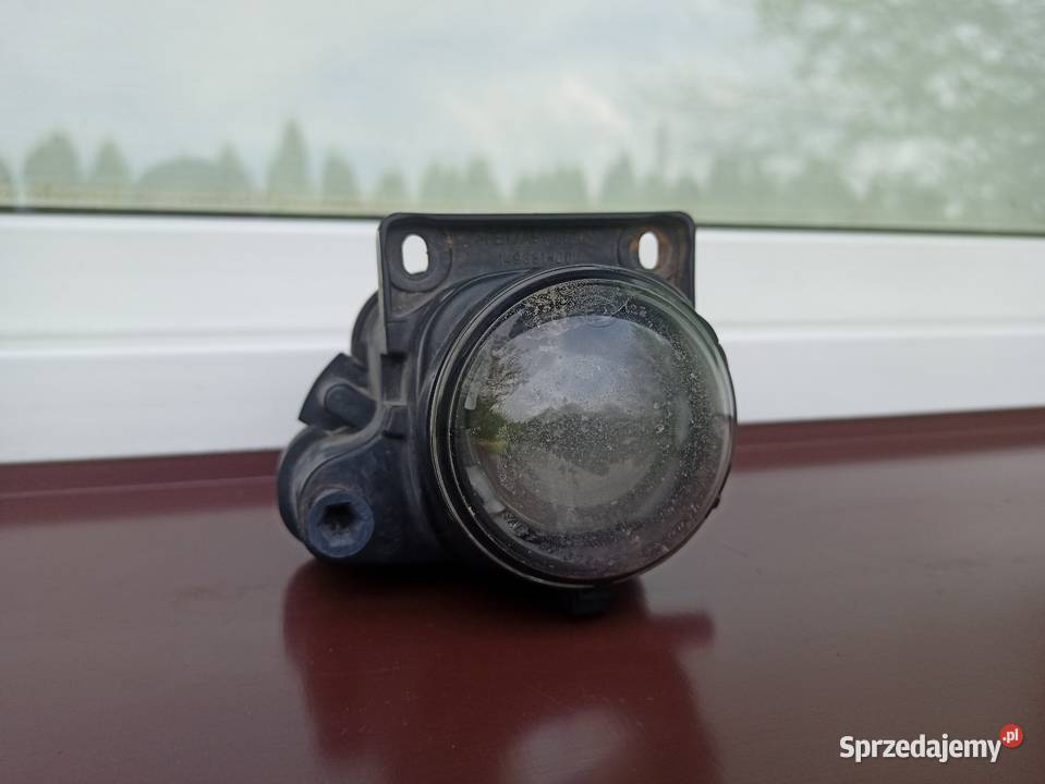 Audi A6 C5 halogen lewy lampa przeciwmgielna Sieradz