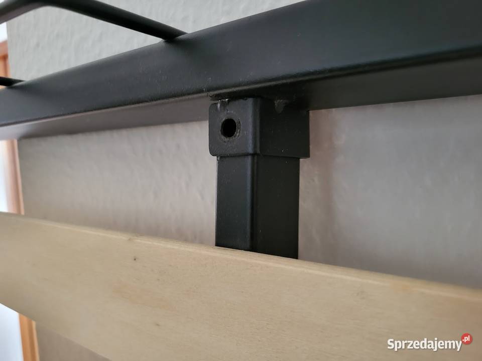 Sypialnia solidne łóżko sosnowe Łóżka Sypniewo