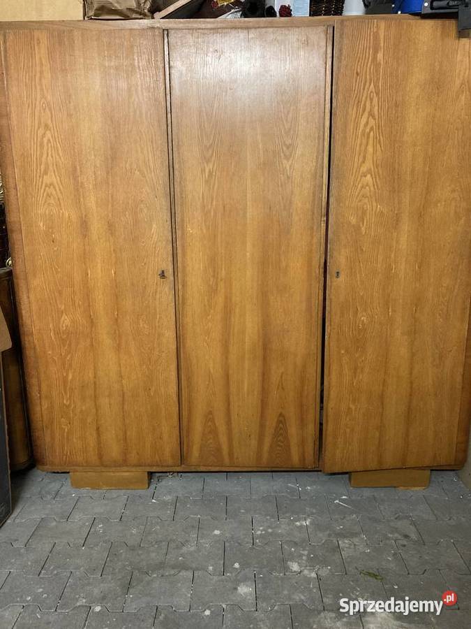 Komplet Mebli StółKomodaSzafa Biłgoraj